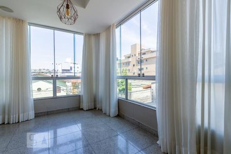 Sala de apartamento para alugar com 3 quartos, 134m² em Palmares, Belo Horizonte