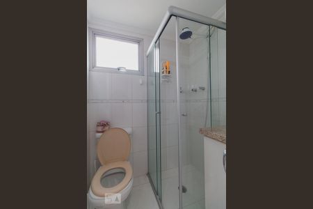 Banheiro de apartamento à venda com 2 quartos, 50m² em Vila Carrão, São Paulo