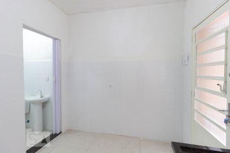 Cozinha de casa para alugar com 1 quarto, 30m² em Vila Diva, São Paulo