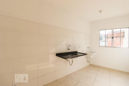 Cozinha de apartamento para alugar com 1 quarto, 30m² em Vila Diva (zona Norte), São Paulo