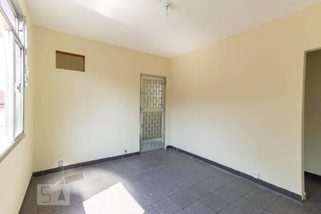 Sala de casa para alugar com 2 quartos, 70m² em Piedade, Rio de Janeiro