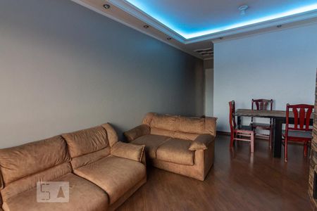 Sala de apartamento para alugar com 2 quartos, 75m² em Quitaúna, Osasco