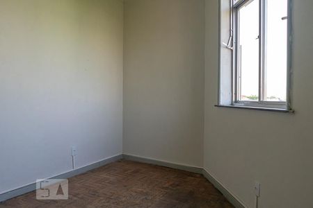 Quarto 2 de apartamento para alugar com 2 quartos, 45m² em Olaria, Rio de Janeiro