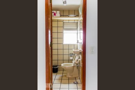 Lavabo de apartamento para alugar com 3 quartos, 152m² em Jardim Guanabara, Rio de Janeiro