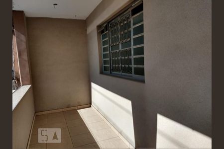 Casa para alugar com 3 quartos, 250m² em Ipiranga, Belo Horizonte
