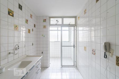 Cozinha de apartamento à venda com 3 quartos, 73m² em Vila Regina, São Paulo