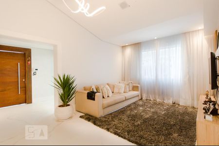 Sala de casa à venda com 3 quartos, 300m² em Pacaembu, São Paulo