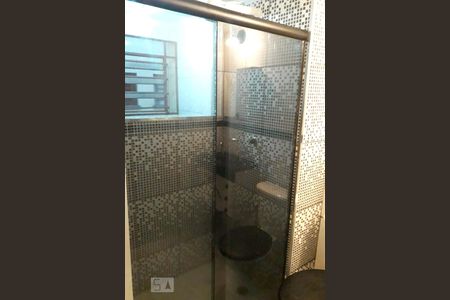 Banheiro de apartamento à venda com 2 quartos, 52m² em Santa Terezinha, São Bernardo do Campo