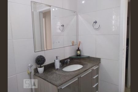 Banheiro de apartamento para alugar com 3 quartos, 78m² em Maracanã, Rio de Janeiro