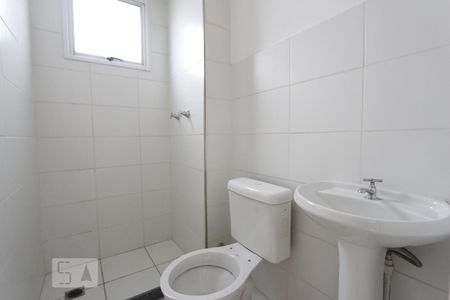 Banheiro Social de apartamento para alugar com 2 quartos, 48m² em Taquara, Rio de Janeiro