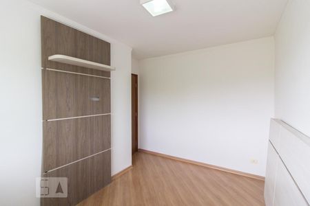 Quarto 2 de apartamento para alugar com 3 quartos, 70m² em Uberaba, Curitiba