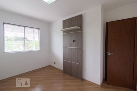 Quarto 2 de apartamento para alugar com 3 quartos, 70m² em Uberaba, Curitiba