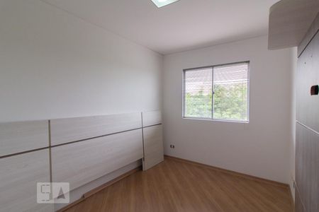 Quarto 2 de apartamento para alugar com 3 quartos, 70m² em Uberaba, Curitiba