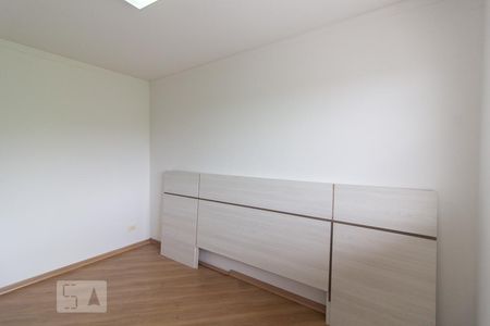 Quarto 2 de apartamento para alugar com 3 quartos, 70m² em Uberaba, Curitiba