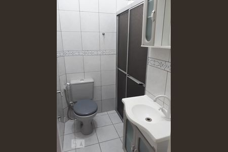 Banheiro de apartamento para alugar com 2 quartos, 49m² em Marechal Rondon, Canoas