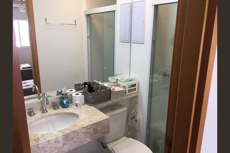 Banheiro de apartamento para alugar com 1 quarto, 61m² em Botafogo, Campinas