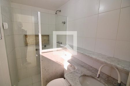 Banheiro da Suíte  de casa de condomínio à venda com 3 quartos, 95m² em Vargem Pequena, Rio de Janeiro
