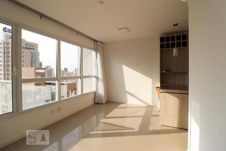 Sala e Quarto de kitnet/studio para alugar com 1 quarto, 40m² em Jardim Goiás, Goiânia