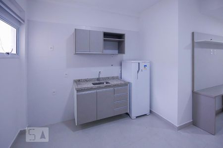 Cozinha de apartamento para alugar com 1 quarto, 26m² em Luz, São Paulo