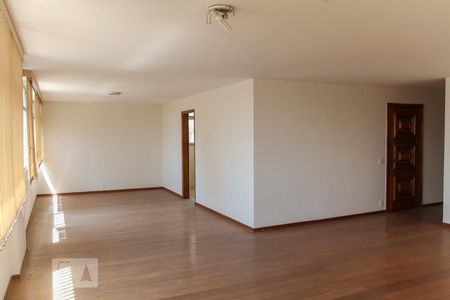 Apartamento à venda com 240m², 3 quartos e 3 vagasDetalhe Sala