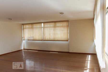 Apartamento à venda com 240m², 3 quartos e 3 vagasSala