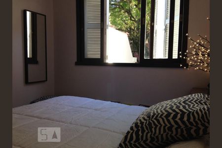 Quarto 1 de apartamento à venda com 1 quarto, 44m² em Jardim Floresta, Porto Alegre