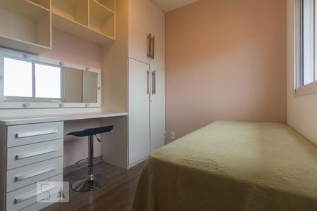 Quarto 1 de apartamento para alugar com 2 quartos, 74m² em Jardim Aeroporto, São Paulo