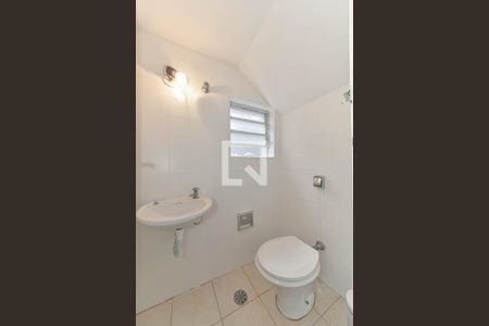 Lavabo de casa para alugar com 5 quartos, 350m² em Vila Cordeiro, São Paulo