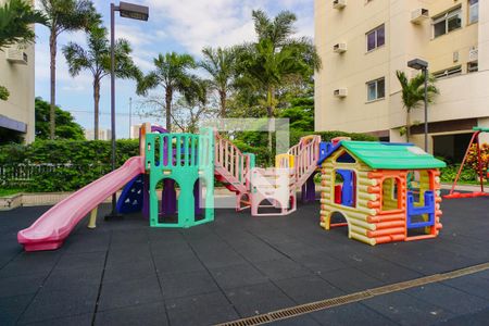 Apartamento à venda com 153m², 2 quartos e 2 vagas Apartamento à venda com 153m², 2 quartos e 2 vagasÁrea Comum - Playground