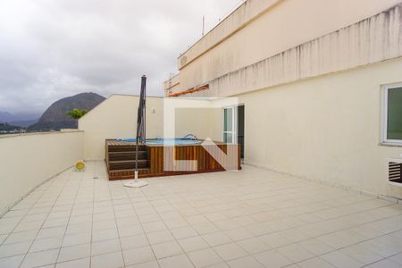 Apartamento à venda com 153m², 2 quartos e 2 vagas Apartamento à venda com 153m², 2 quartos e 2 vagasVaranda da Cobertura