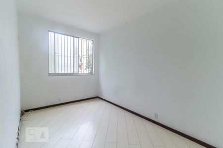 Quarto 2 de apartamento para alugar com 2 quartos, 55m² em Jacarepaguá, Rio de Janeiro