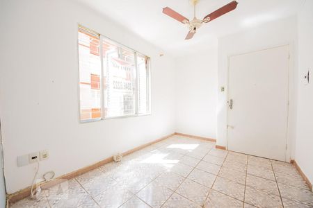 Sala  de apartamento para alugar com 1 quarto, 35m² em Jardim Itu Sabará, Porto Alegre