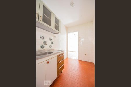 Cozinha  de apartamento para alugar com 1 quarto, 35m² em Jardim Itu Sabará, Porto Alegre