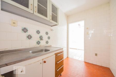 Cozinha  de apartamento para alugar com 1 quarto, 35m² em Jardim Itu Sabará, Porto Alegre