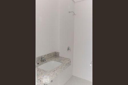 Banheiro de apartamento para alugar com 2 quartos, 98m² em Córrego Grande, Florianópolis