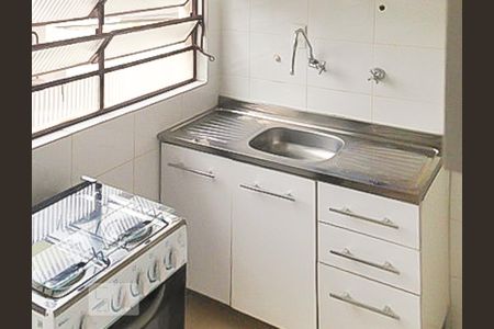 Cozinha de apartamento para alugar com 1 quarto, 37m² em Sumarezinho, São Paulo