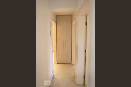 Corredor de apartamento à venda com 3 quartos, 168m² em Vila Andrade, São Paulo