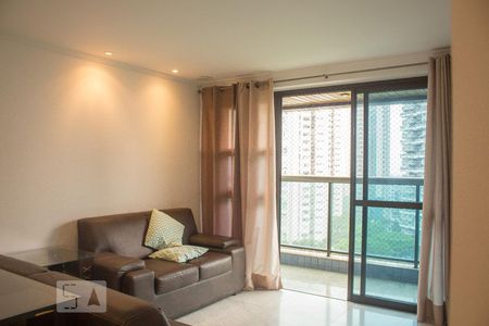 Sala de apartamento para alugar com 4 quartos, 143m² em Barra da Tijuca, Rio de Janeiro