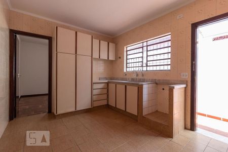 Cozinha de casa para alugar com 2 quartos, 70m² em Jardim Ester, São Paulo