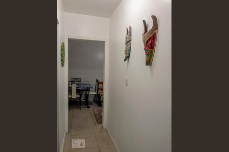 Corredor de apartamento à venda com 3 quartos, 59m² em Santa Tereza, Porto Alegre