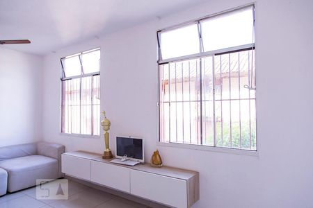 Sala de apartamento para alugar com 2 quartos, 73m² em Gameleira, Belo Horizonte