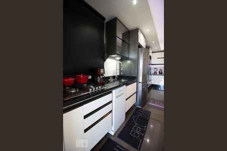 Cozinha de apartamento para alugar com 2 quartos, 128m² em Anhangabaú, Jundiaí