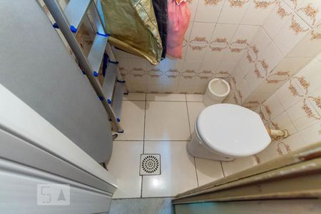 Apartamento à venda com 80m², 2 quartos e 1 vaga Apartamento à venda com 80m², 2 quartos e 1 vagaBanheiro de Serviço