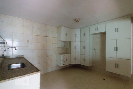 Cozinha (1º andar) de casa de condomínio à venda com 5 quartos, 240m² em Pechincha, Rio de Janeiro