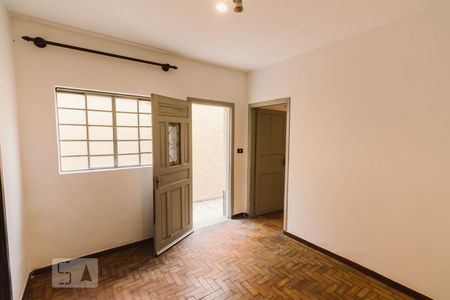 Sala de casa para alugar com 4 quartos, 228m² em Vila Pereira Cerca, São Paulo