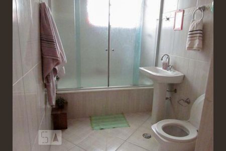 Banheiro de apartamento à venda com 2 quartos, 96m² em Barra Funda, São Paulo