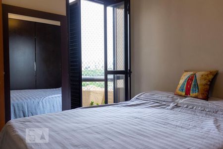 Quarto 1 de apartamento para alugar com 2 quartos, 50m² em Vila Santo Estéfano, São Paulo