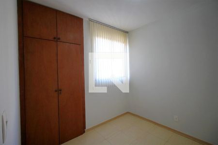 Quarto 2 de apartamento para alugar com 2 quartos, 52m² em Sagrada Família, Belo Horizonte