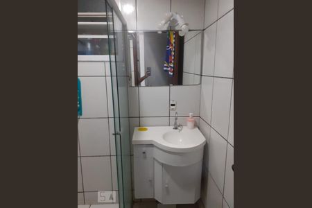 Banheiro  de apartamento à venda com 2 quartos, 60m² em Vila Quitauna, Osasco