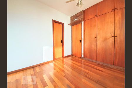 Quarto de apartamento à venda com 3 quartos, 72m² em União, Belo Horizonte